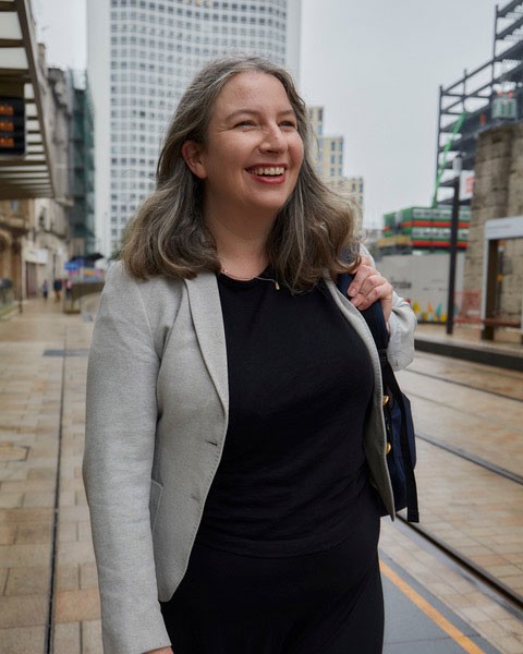 Lucy Easthope 