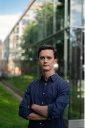 Xavier Vall&eacute;s