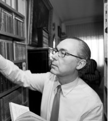 Luis Alberto de Cuenca